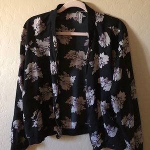 Flowered light/sheer jacket